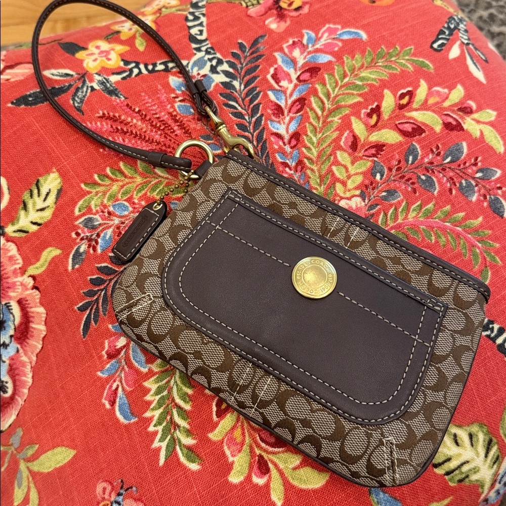COACH Signature Canvas Wristlet Brown Leather Trim Zip Pouch Clutch small! Y2K!!
